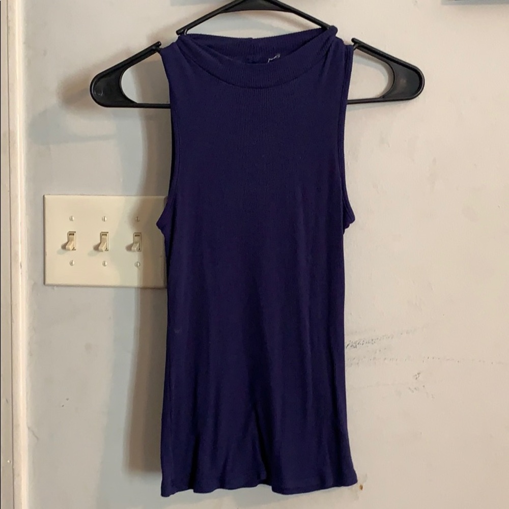 Turtle neck tank top